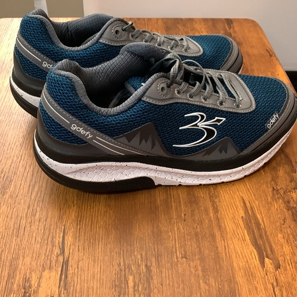 Gravity Defyer - Picture 3 of 4